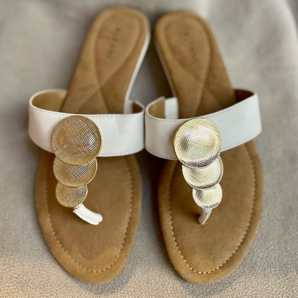 Alfani Women open toe sandal size 6M